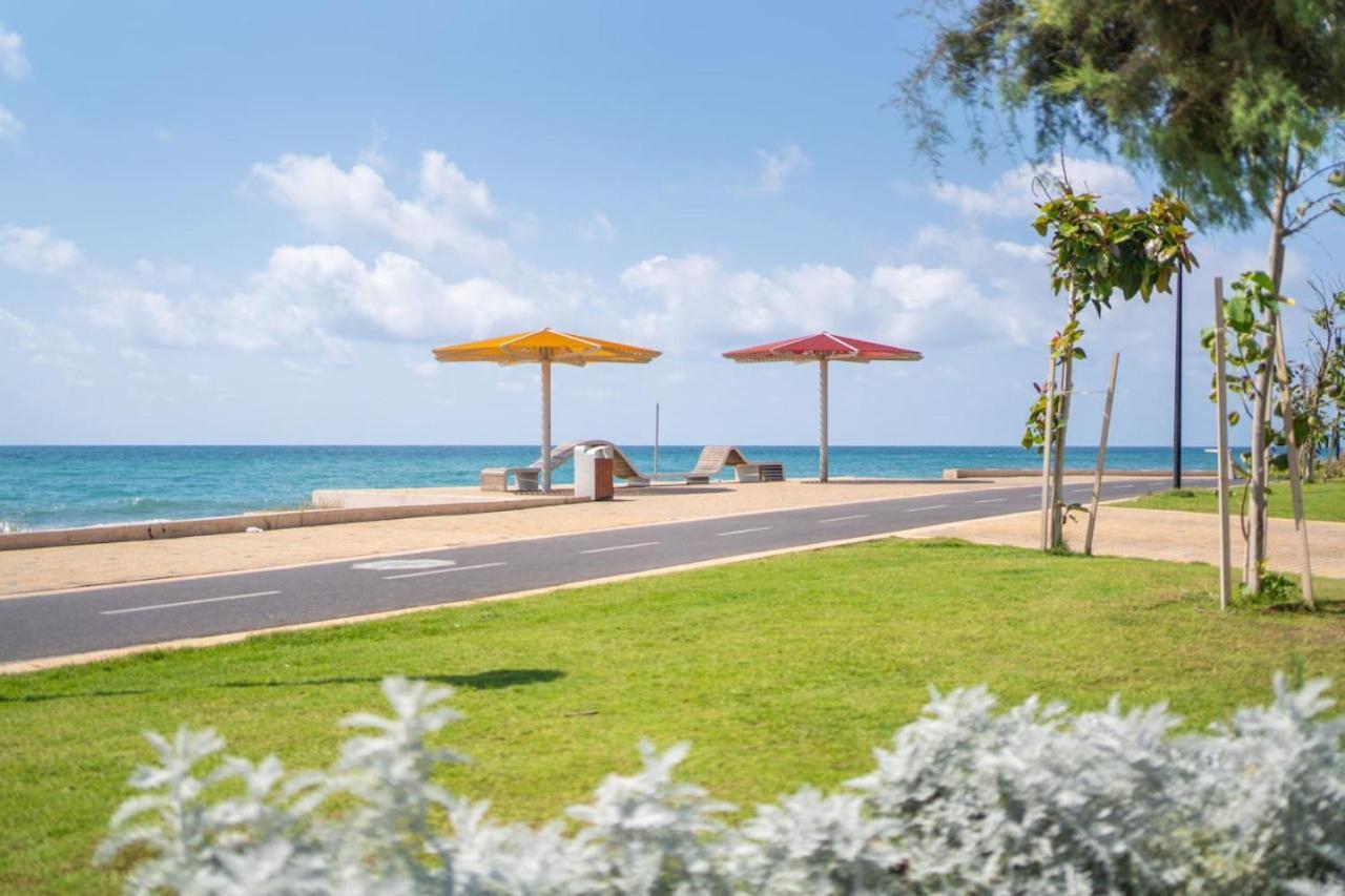 Tranquil Stay Near The Beach By Sea N' Rent นาฮารียา ภายนอก รูปภาพ